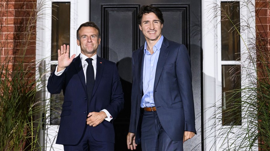 Emmanuel Macron et Justin Trudeau se rencontrent informellement à Ottawa